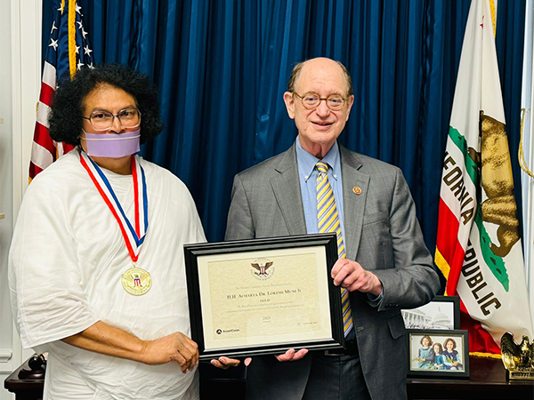 Jain Acharya Lokesh, US Congressman Brad Sherman (Image Credit: Ahimsa Vishwa Bharati)