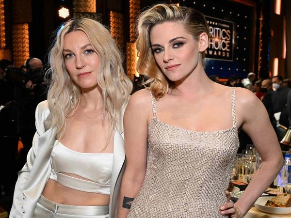 Dylan Meyer, Kristen Stewart (Image source: Instagram)