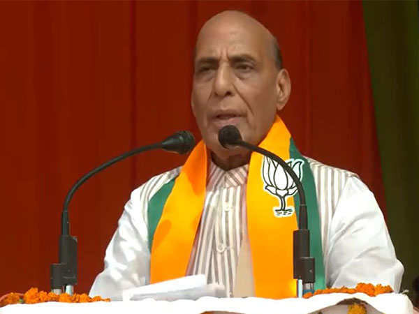 Defence Minister Rajnath Singh addressing rally in Satna, Madhya Pradesh (Photo/ANI)
