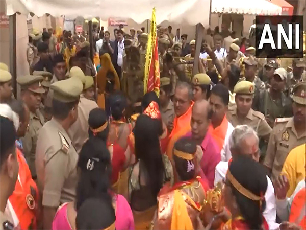 Devotees reach Shringar Gauri temple for darshan on fourth day of Basantik Navratri in Varanasi (Image/ANI)
