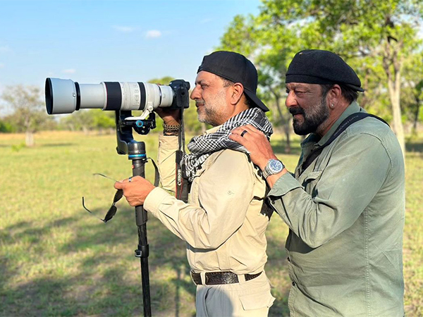Sanjay Dutt, Paresh Ghelani (Image Source: Instagram)