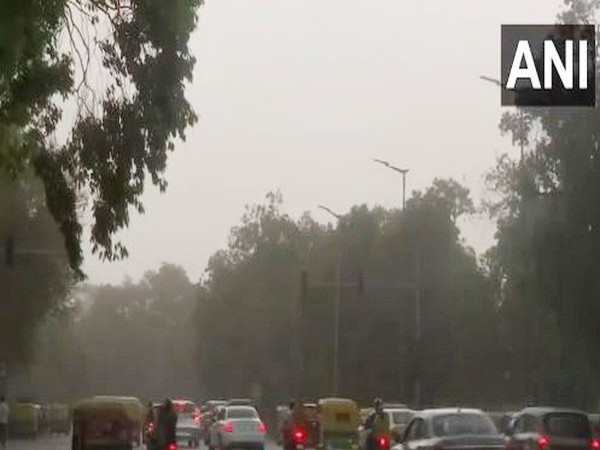Visuals from Parliament Street and India Gate Circle in Delhi. (Photo/ANI)