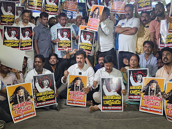 YSRCP supporters stage protest on Saturday night. (Photo/ANI)