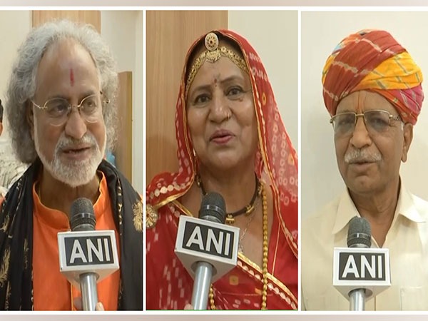 Pandit Vishwa Mohan Bhatt, Classical dancer Gulabo Sapera and Singer Munna Master (Photo/ANI) 