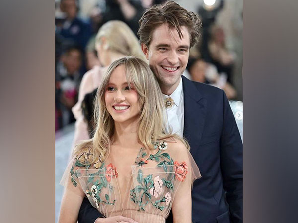 Suki Waterhouse, Robert Pattinson (Image source: Instagram/robertpattinsonofficial)