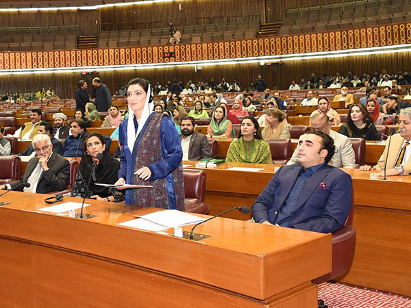 Aseefa Bhutto-Zardari sworn in as MNA  (Phot/X@NAofPakistan)