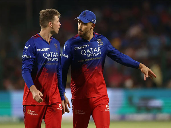 Faf du Plessis with Lockie Ferguson (Photo: IPL)