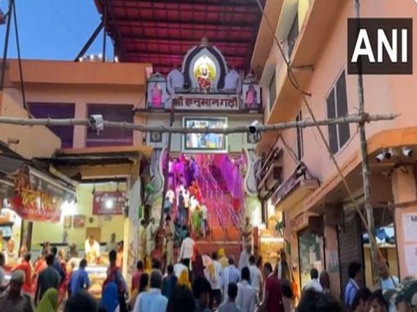 Devotees also thronged to Hanuman Garhi temple in Ayodhya (Photo/ANI)