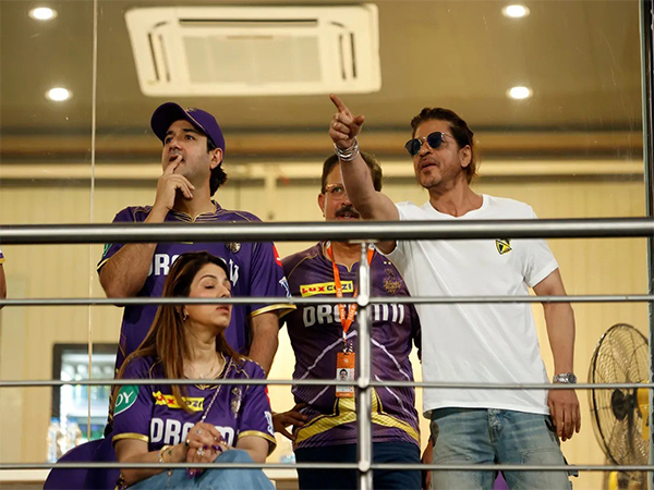 Shah Rukh Khan during KKR match (Photo: IPL)