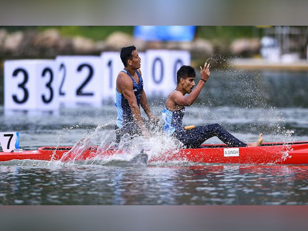 Indian canoeists in action. (Photo- Olympics.com)