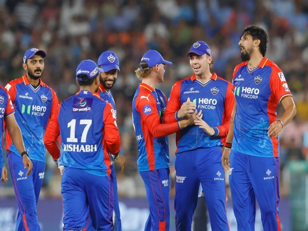 Rishabh Pant with his teammates. (Picture: IPL)