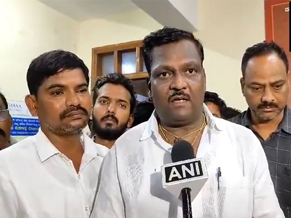 Congress Corporator and father of the deceased, Niranjan Hiremath (Image/ANI)
