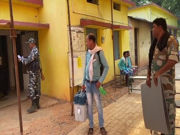 Lok Sabha election held at Chandameta in insurgency-hit Bastar. (Photo/ANI)