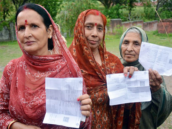 Voters at Tikri village in Udhampur (Photo/ANI)