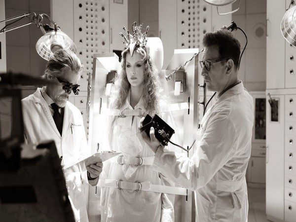 Ethan Hawke, Taylor Swift, Josh Charles in 'Fortnight' (Image source/ Instagram)