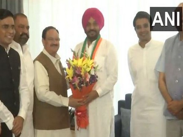 Tajinder Singh Bittu meets JP Nadda (Photo/ANI)