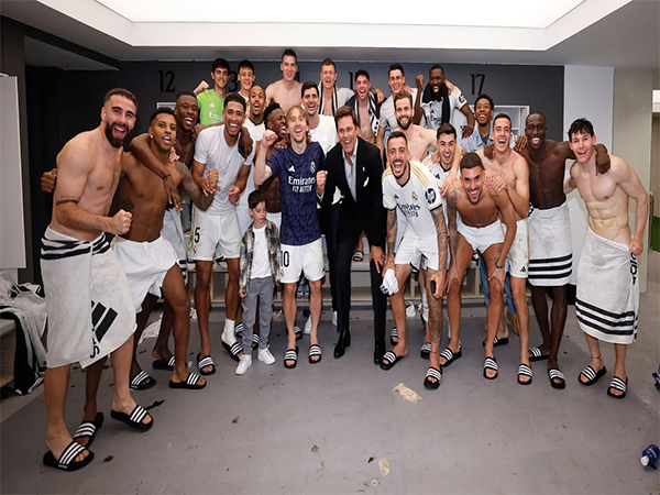 Tom Brady with Real Madrid players (Photo: Real Madrid/X)
