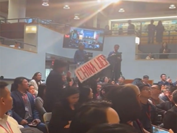Students disrupt Chinese ambassador speech at Harvard (Photo/X @SFTHQ)