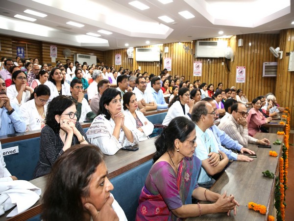 Breast cancer screening and awareness camp organized at VMMC & Safdarjung Hospital (Photo/X@SJHDELHI) 