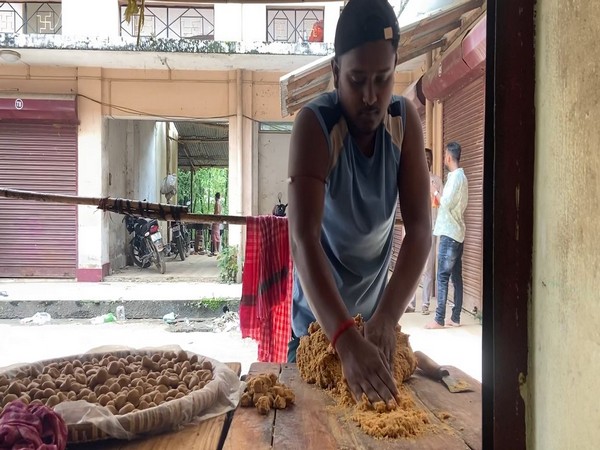 Pera being prepared at Tripura's Sundari temple (Photo/ANI) 