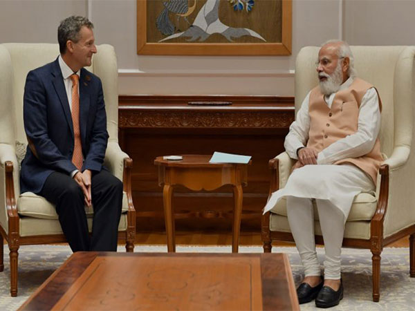 Prime Minister Narendra Modi and QS Symmonds founder and President, Nunzio Quacquarelli. (File Photo: Linked In)