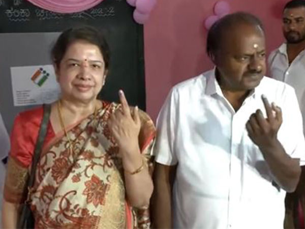 Former Karnataka Chief Minister and JDS candidate from Mandya Lok Sabha seat, HD Kumaraswamy (Photo/ANI)