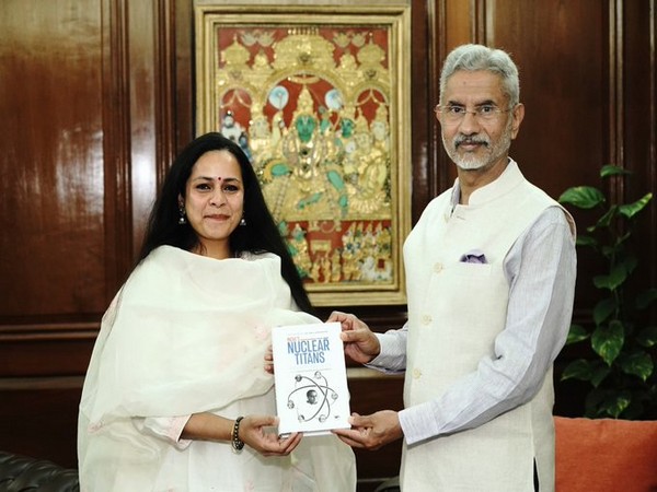 External Affairs Minister S Jaishankar receives copy of book 'India's Nuclear Titans'  (Image Credit: X/@DrSJaishankar)