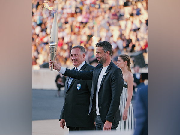 Greece hands over Olympic flame to Paris 2024 Games organisers  (Photo: Paris 2024/ X)