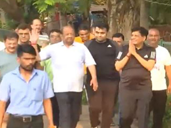Union Minister Piyush Goyal campaigns in Mumbai North with morning walk (Photo/ANI)