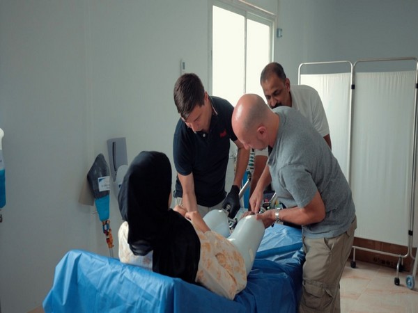 UAE field hospital begins fitting prosthetics for wounded Palestinian (Photo/WAM)