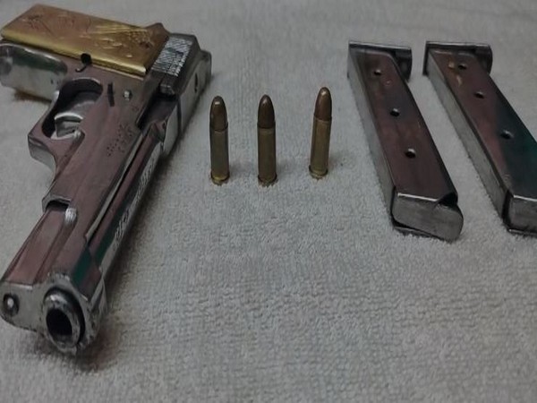 Weapons recovered by Champaknagar Outpost police (Photo/ANI)