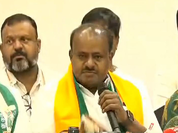 Former Karnataka Chief Minister HD Kumaraswamy (Photo/ANI)