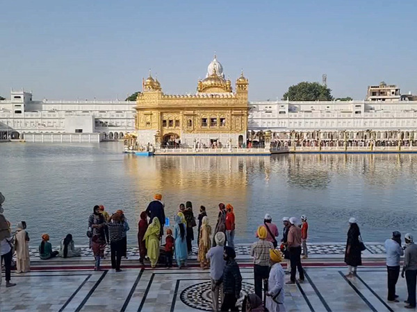 Devotees gather at Golden Temple to celebrate Guru Arjan Dev Ji's Gurpurab (Photo/ANI) 