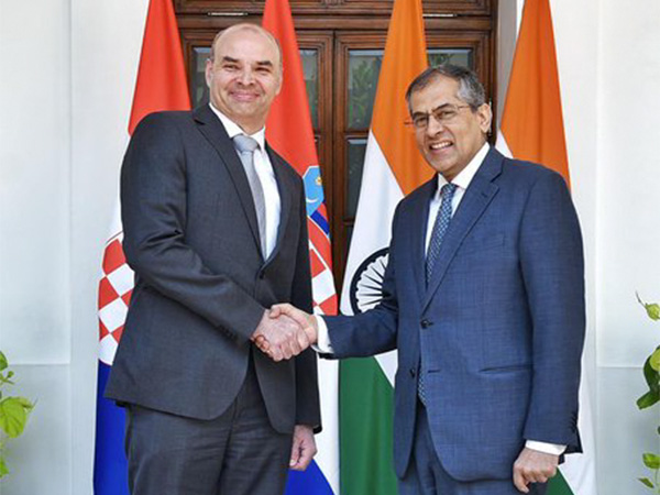 Pavan Kapoor, Secretary (West), MEA, with Petar Mihatov, Director General for Political Affairs, Ministry of Foreign and European Affairs of Croatia (Photo credits: X/@MEAIndia)