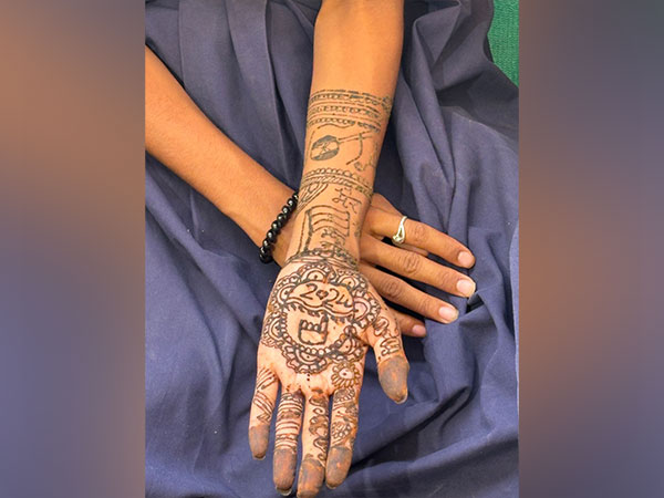 Ahmedabad youngsters use mehendi to muster momentum for voter awareness (Photo/ANI)
