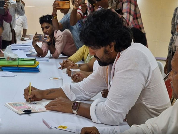 Dev files nomination from Ghatal Lok Sabha seat (Photo/ANI)