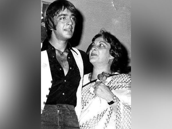 Actor Sanjay Dutt with his late mother Nargis (Image source: Sanjay's Instagram)