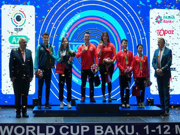 Turkey’s pair of Simal Yilmaz and Ismail Keles at podium of ISSF World Cup in Baku (Image: NRAI media)
