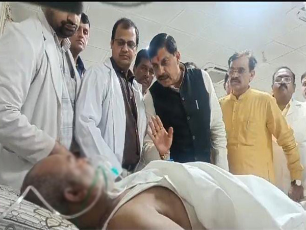 Madhya Pradesh CM Mohan Yadav meets injured security prsonnel in Gwalior (Photo/ANI)