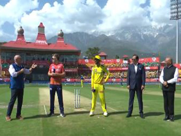 Sam Curran (L) and Ruturaj Gaikwad (R). (Photo: IPL)