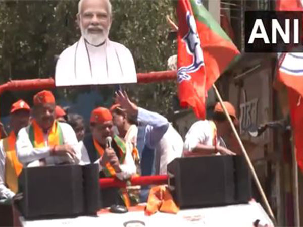 Union Minister Piyush Goyal holds road show in Maharashtra's Mumbai (Photo/ANI)