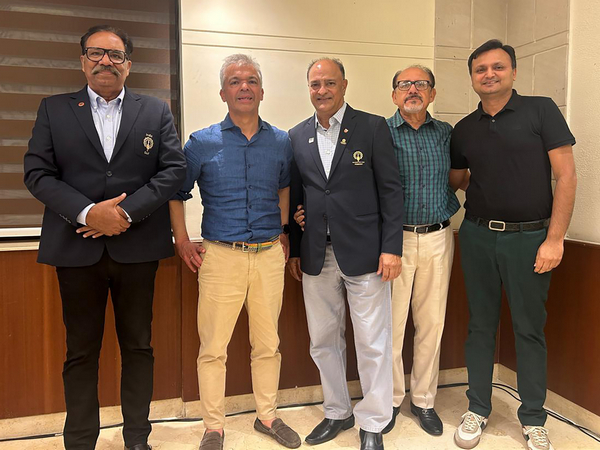 Indian Golf Union president Brijinder SIngh (Centre) (Image: IGU)