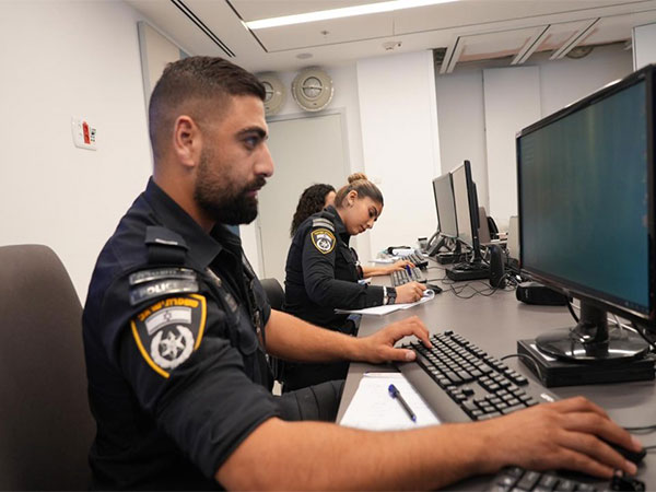 Israeli Police monitoring Palestinian social media (Photo/TPS)