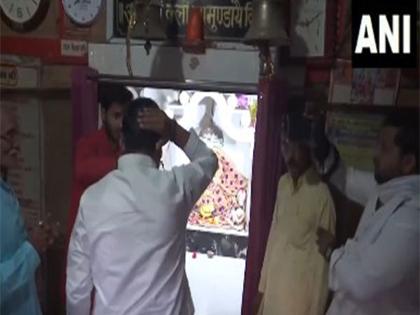 BJP's Mainpuri candidate Jaiveer Singh offered prayer at Sheetla Mata Mandir (Photo/ANI)