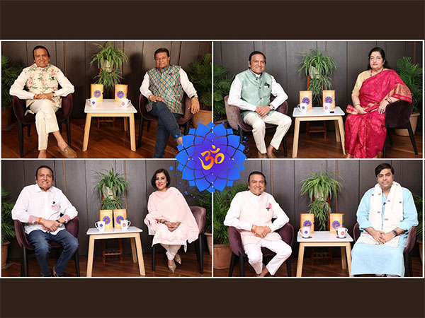 Dr Dinesh Shahra, Padmashri Anup Jalota, Padmashri Anuradha Paudwal, Madhushree Bhattacharya and Purbayan Chaterjee