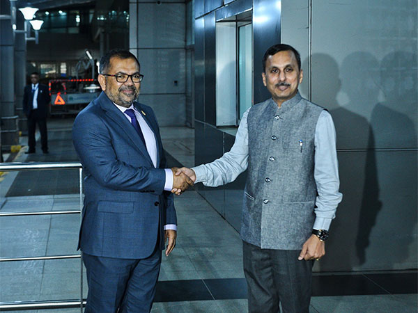 Maldives Foreign Minister Moosa Zameer arrives in India (Photo/X @MEAIndia)