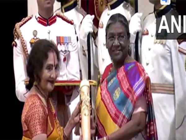 Vyjayantimala Bali, President Droupadi Murmu (image source: ANI)