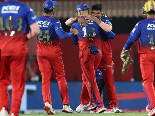 RCB celebrating a wicket. (Photo- IPL)