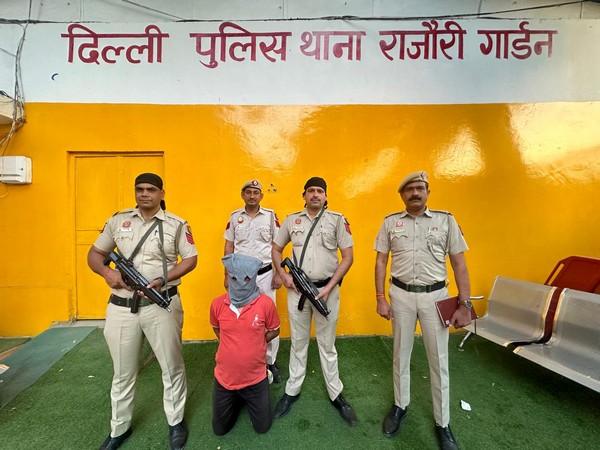 Delhi Police arrested accused in Extortion Case (Image/X-DCPWestDelhi)