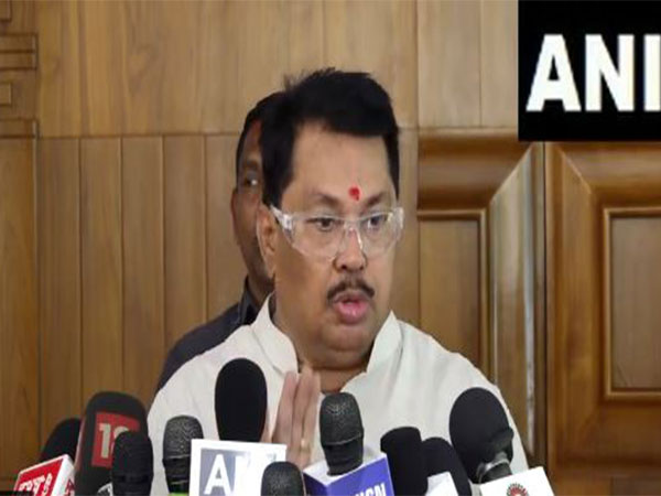 Congress leader Vijay Wadettiwar (Photo/ANI)